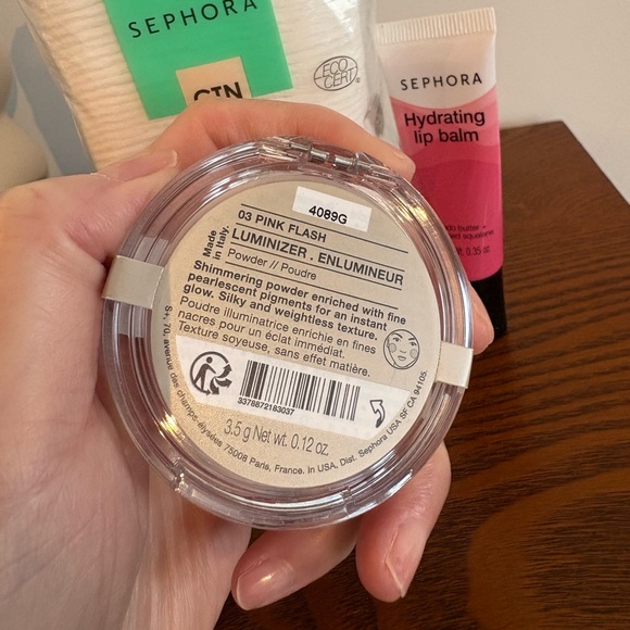 Sephora collection makeup bundle, including blush, plum lip gloss and cotton - Picture 8 of 16